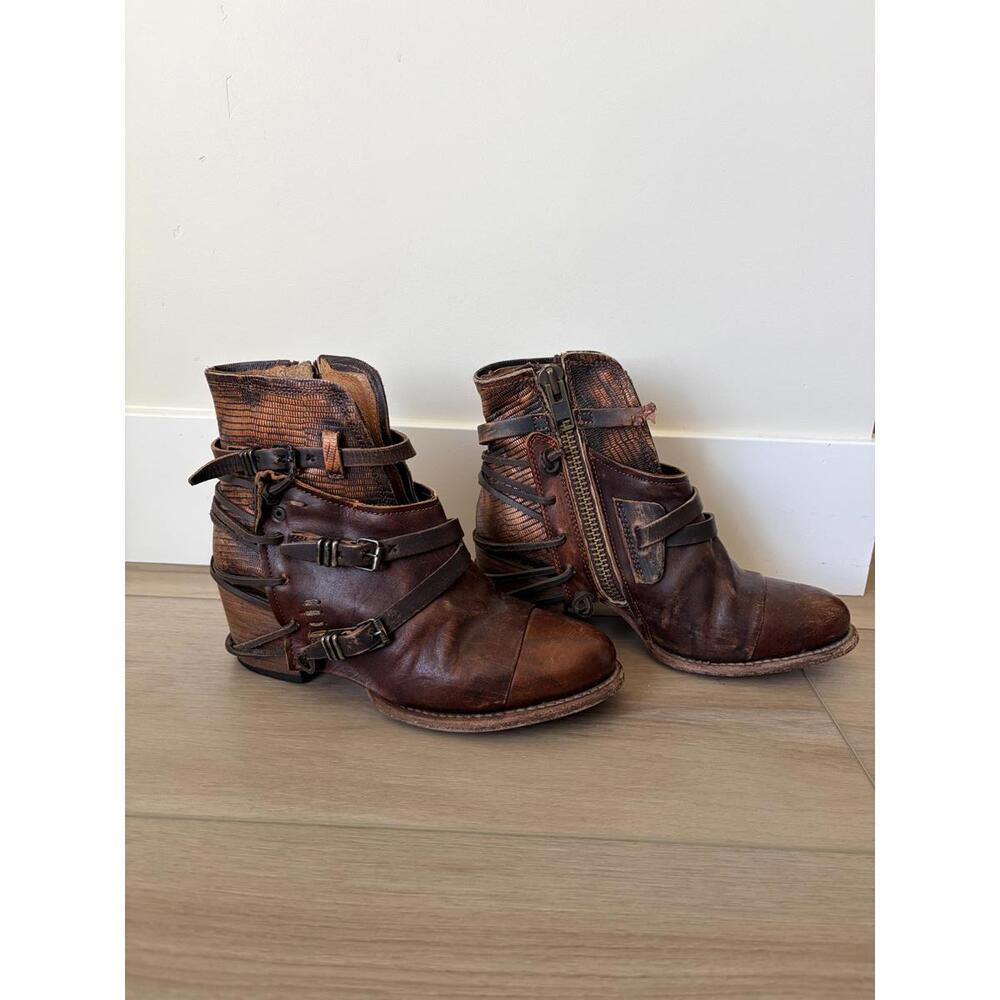 Freebird Crue Boots Size 9 Brown Leather buckle straps